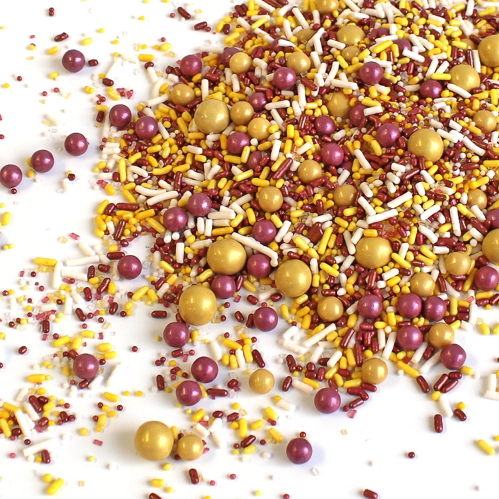 Amazon.com: Solid Burgundy Sprinkles| Sprinkle Pop Jimmies Sprinkles|  Perfect For Cake Decorating| Topping Cupcakes and Decorating Holiday  Treats, 4oz : Grocery & Gourmet Food